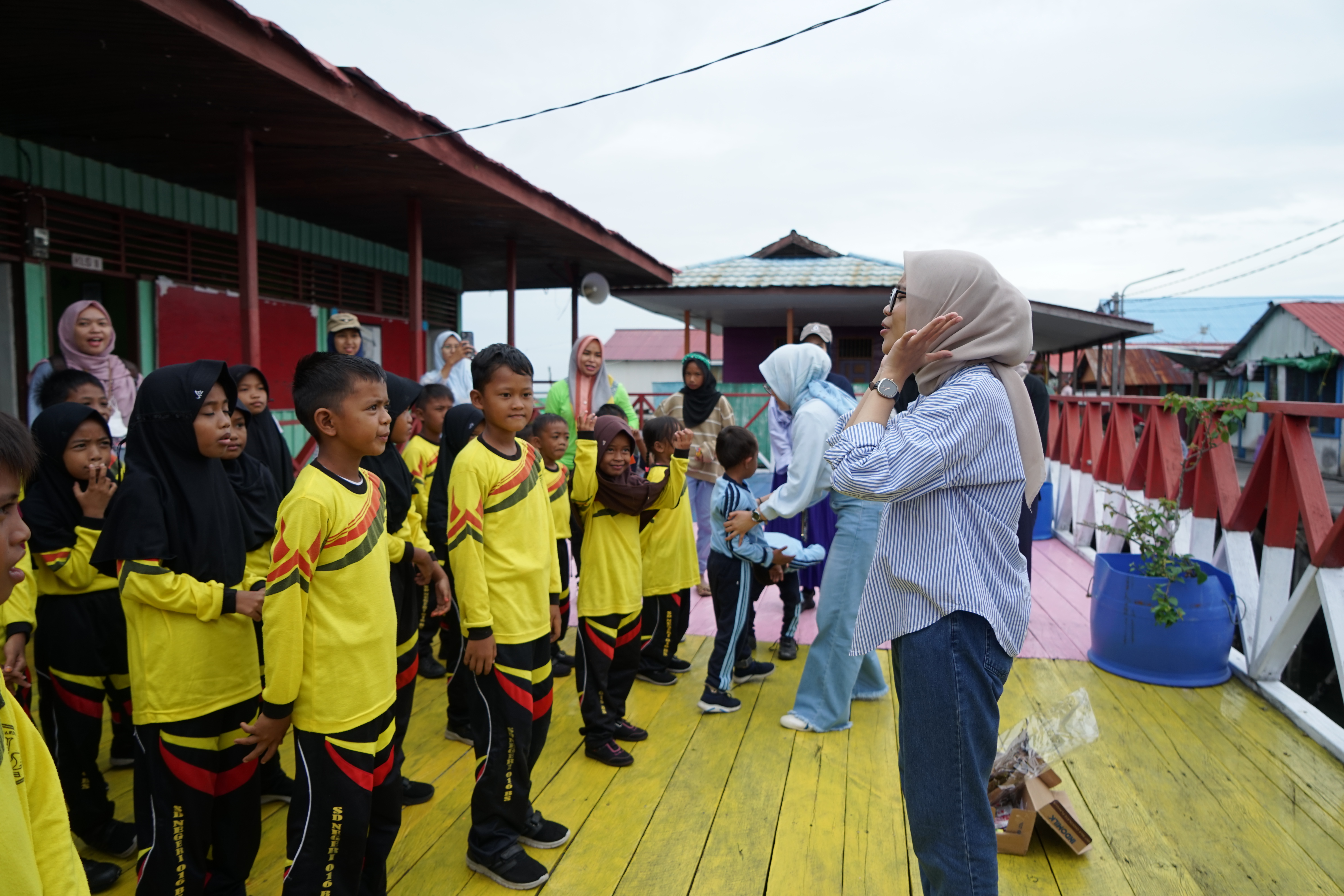 Sosialisasi Dengan SD Setempat